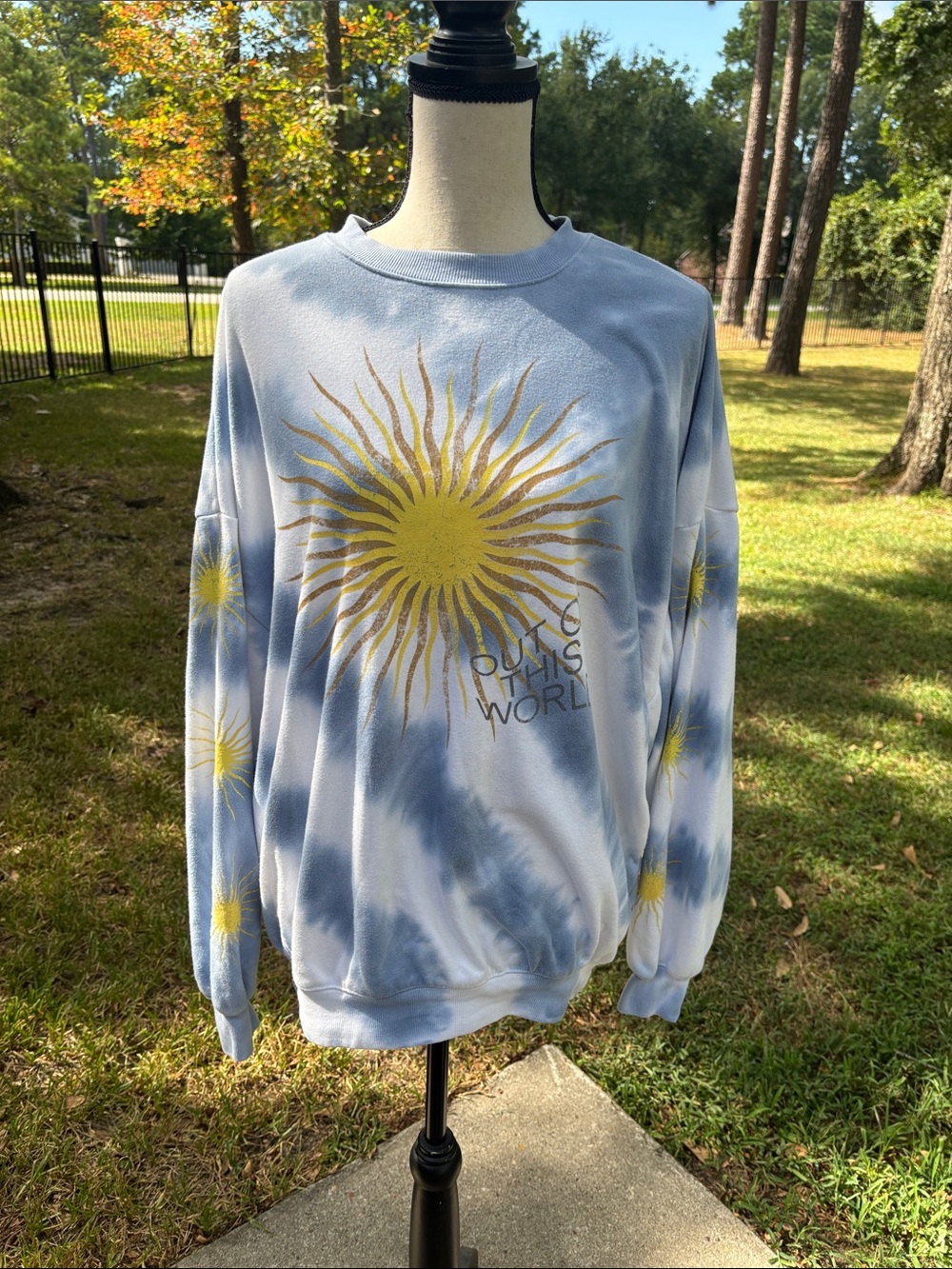 Urban Nation -Tie-Dye Blue Sun Graphic Crewneck Sweatshirt - Medium